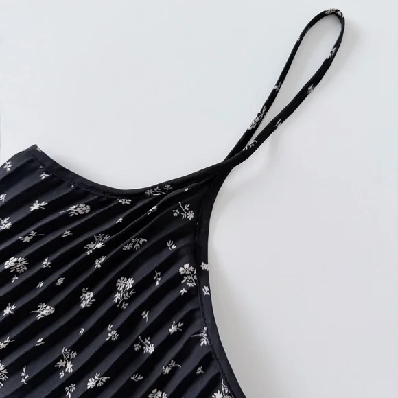 H&M Black Floral Pleated Midi Dress Size XS Spaghetti Strap Lightweight Summer - Picture 5 of 11